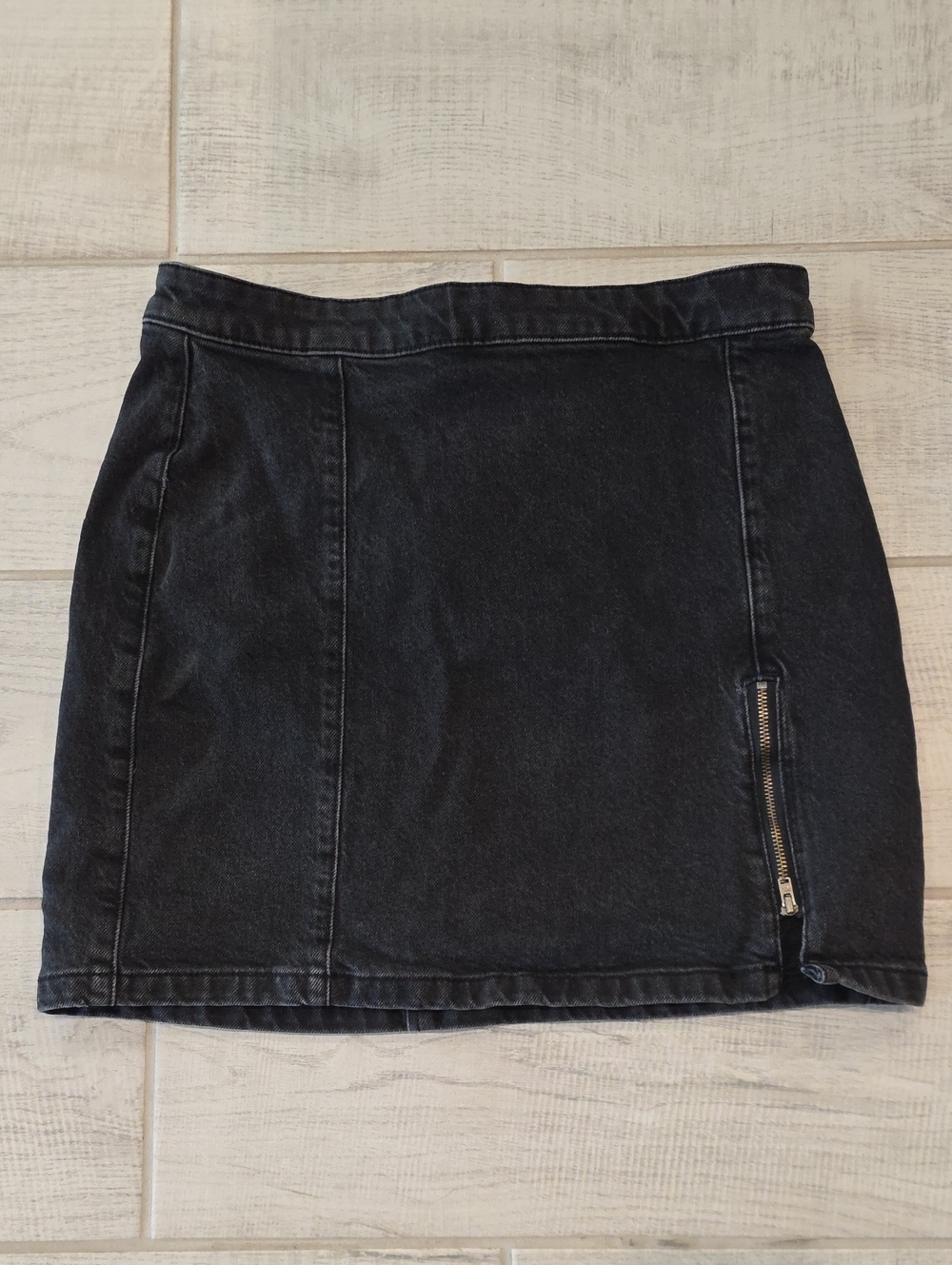 We the Free People Women's Size 12 Snap Back Front Zip Black Mini Skirt